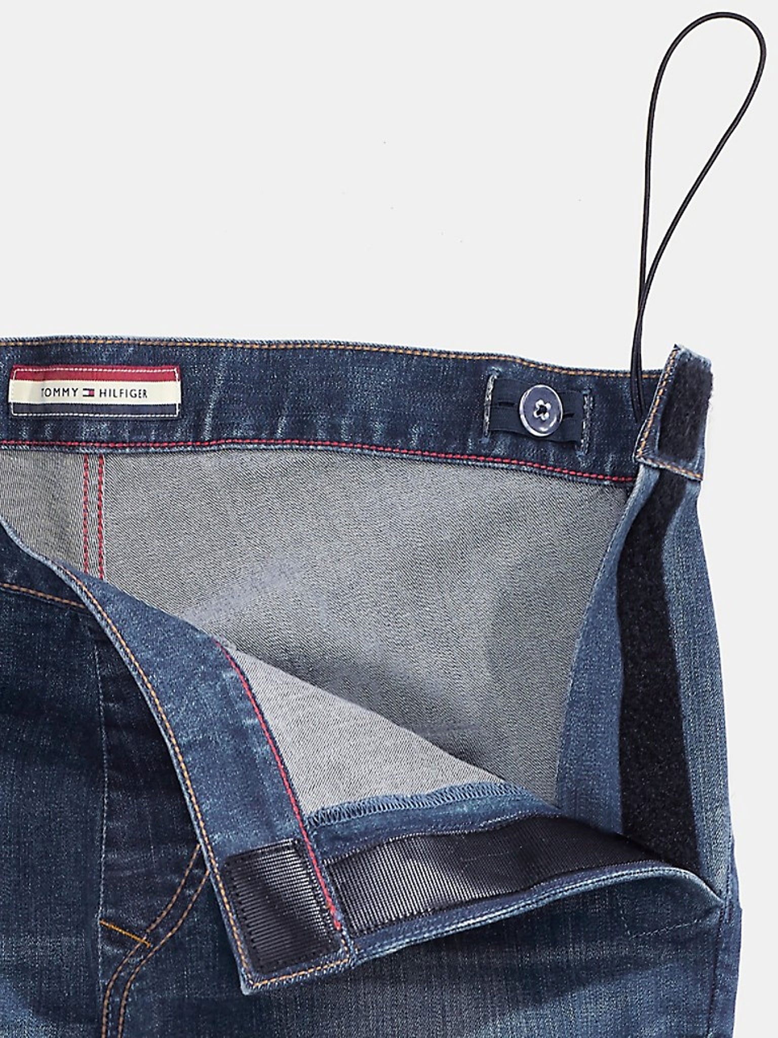 Seated Straight Drakes Jeans - Dark Wash