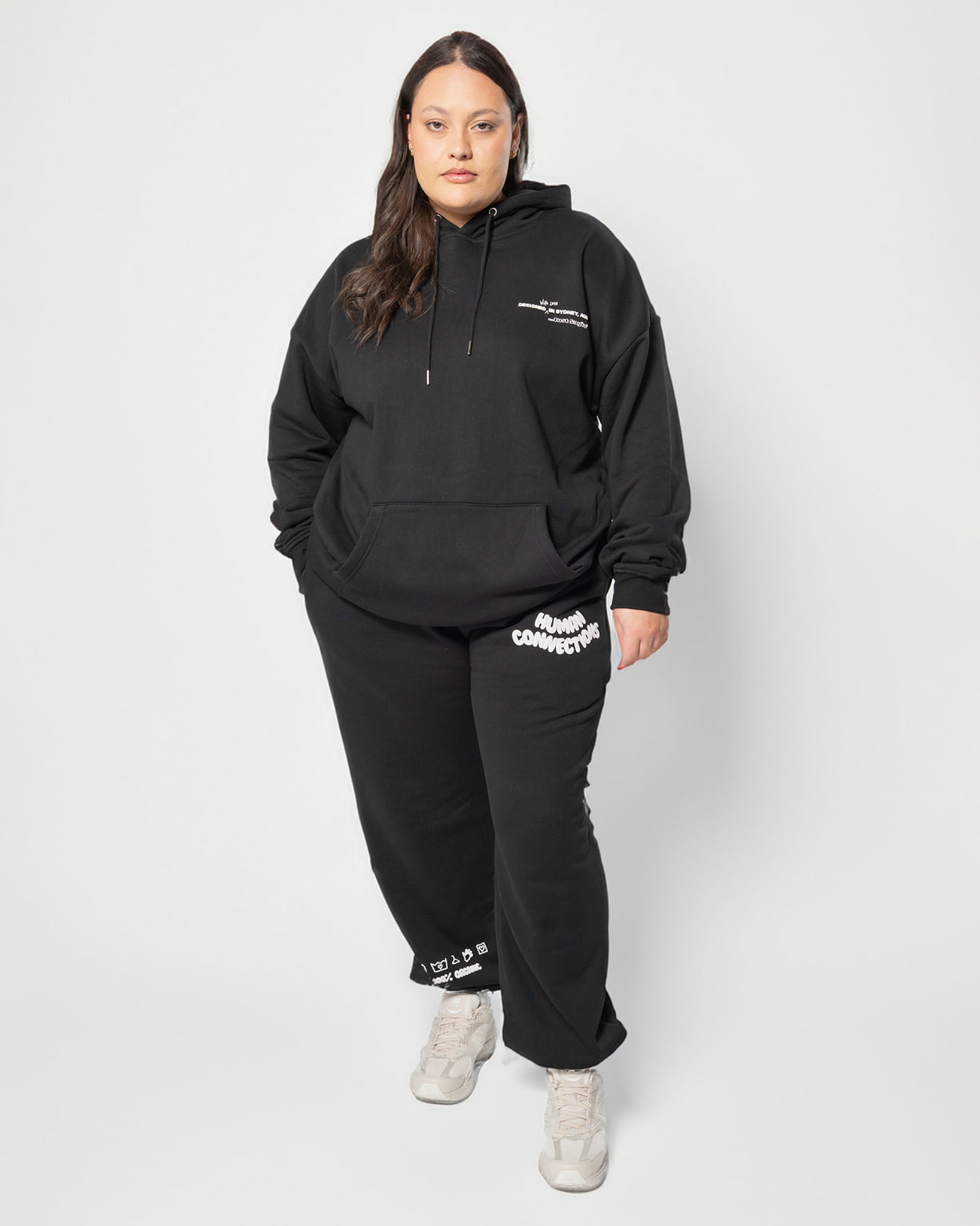 Human Connection Trackpant - Black