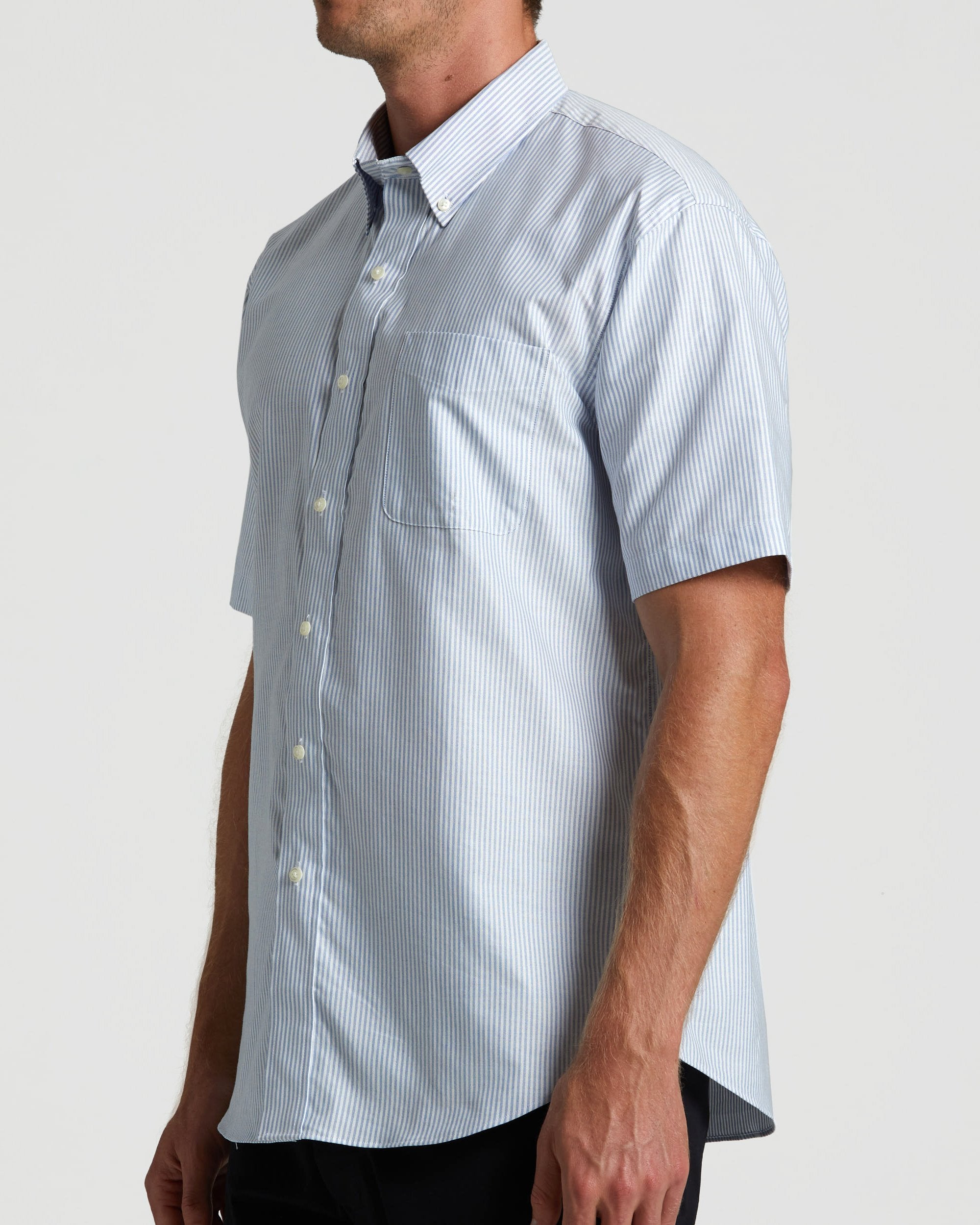 https://cdn.shopify.com/s/files/1/0249/6141/7252/files/Magna_Ready_-_Mens_-_Short_Sleve_Shirt_-_Blue_White_Stripe-fade.mp4?6970
